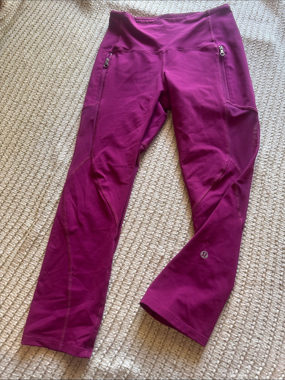 Lululemon Plum Athletic Leggings with Zipper Pockets